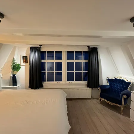 Nine Streets Inn-2